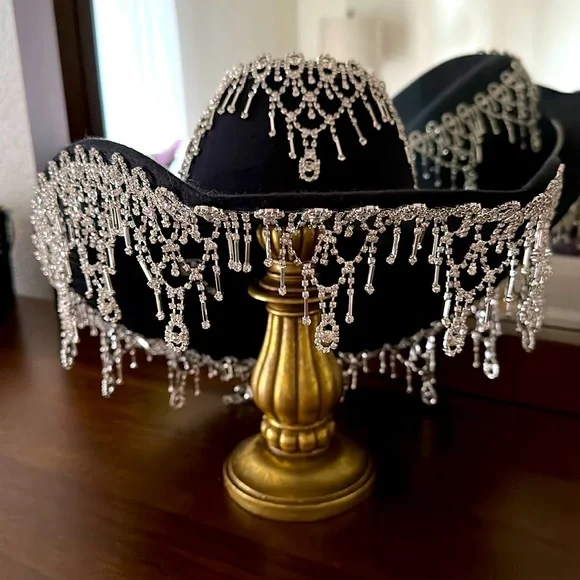 ???Shania Twain rhinestone cowgirl hat display picture 1